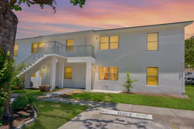 6600 Jupiter Gardens Boulevard #E 1