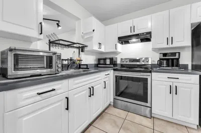 8720 N SHERMAN Circle #101 1