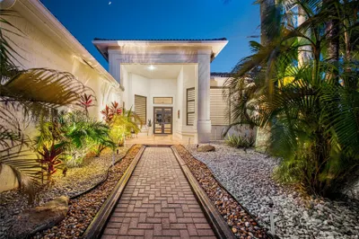 935 Gulfstream Ct 1