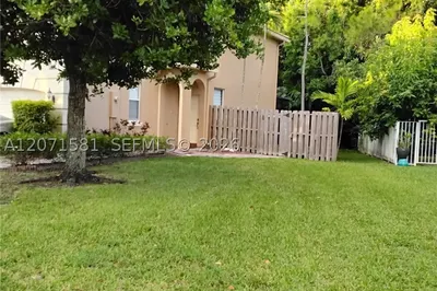 3642 Asperwood Cir 1