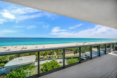 5875 Collins Ave #902 1