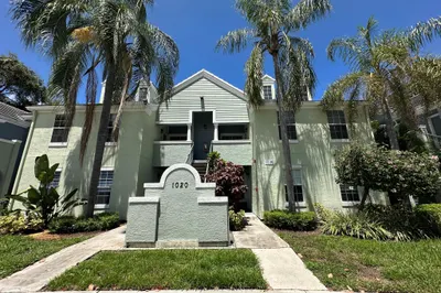 1020 Crystal Way #E 1
