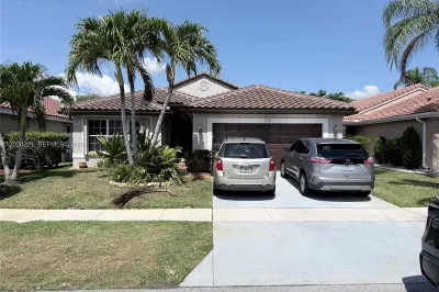 2010 NW 182nd Ter 1