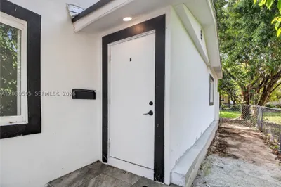 428 NW 97th St 0 1