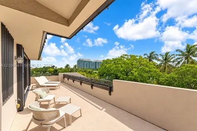151 Crandon Blvd #310 1