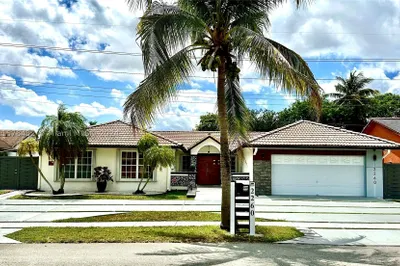 2260 W Lake Miramar Cir 1