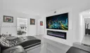 831 E 10th Pl Photo