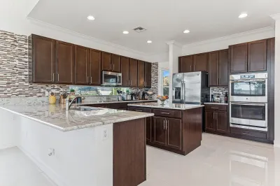 7733 Maywood Crest Drive 1