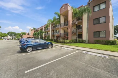 10607 W CLAIRMONT Circle #109 1