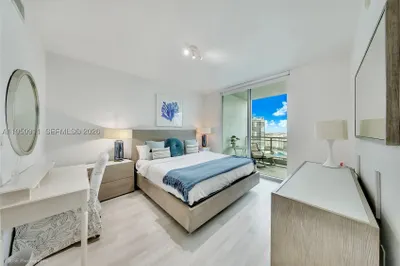 90 SW 3rd St #3109 1