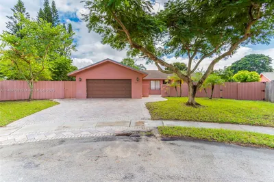 5570 SW 9th Ct 1