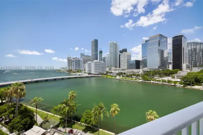 701 Brickell Key Blvd #901 1