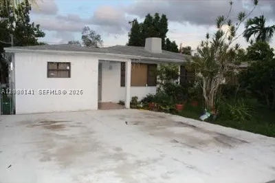 11717 NW 2nd Avenue Front 1