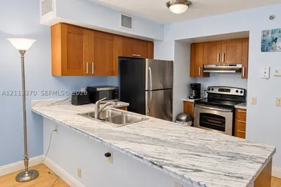 9499 Collins Ave #904 1
