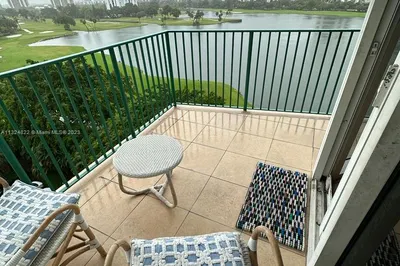 20000 E Country Club Drive #808 1