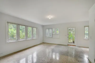 203 Lakeland Drive 1