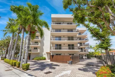 1918 Brickell Ave #204 1