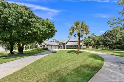 5505 SW 61st Drive 1