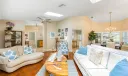 6 Pineapple Lane Photo
