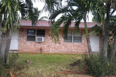5425 NW 16th Ct 0 1