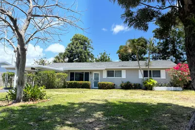 465 NE 34th Street 1