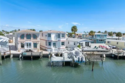 1251 Nettles Boulevard 1