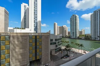 300 S BISCAYNE Boulevard #L-832 1