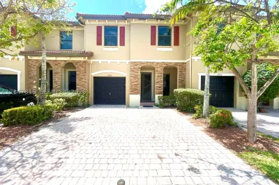23364 SW 113th Psge #23364 1