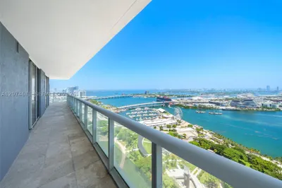 50 Biscayne Blvd #4402 1