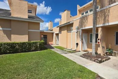 4083 CORAL SPRINGS Drive #3 1