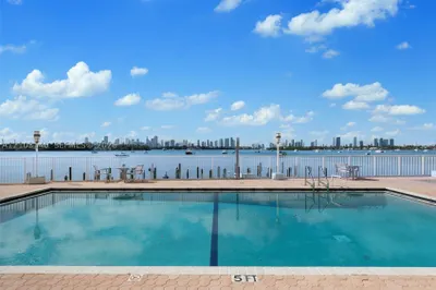 1228 West Ave #1407 1