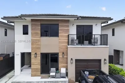 1120 NW 2nd St 0 1