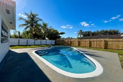 2987 Dolphin Drive 1