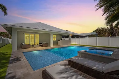 Outdoor Florida Living!