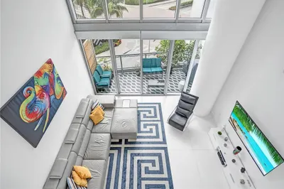 90 SW 3rd Street #Th300b 1