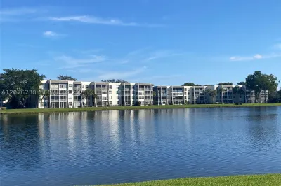 9420 Poinciana Pl #214 1