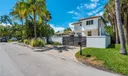 452 Hampton Ln Photo