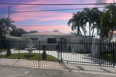 4630 NW 5th Street 1