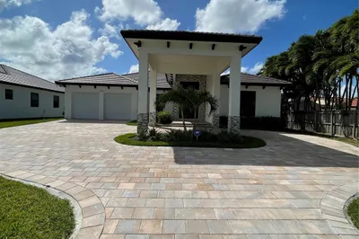 19200 Belview Dr 1