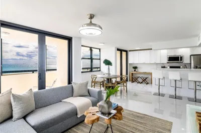 2555 Collins Ave #1001 1