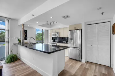 2501 BRICKELL AV #201 1