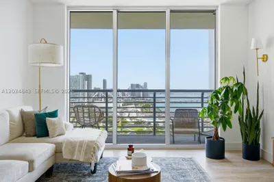 325 S Biscayne Blvd #4022 1