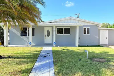 1034 Almeria Road 1