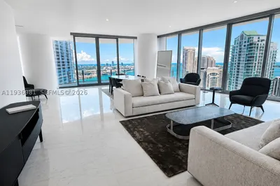 300 Biscayne Blvd Way #3201 1