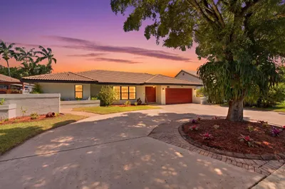 6013 NW 47th Place 1