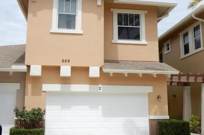 669 Pacific Grove Drive #2