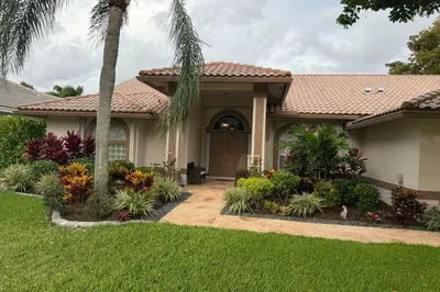 4863 Chardonnay Drive 1