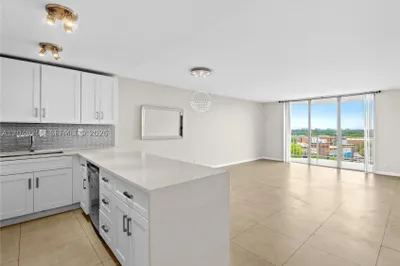 16710 NE 9th Ave #706 1