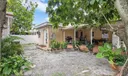 665 E 8th Ct Photo