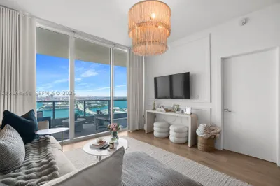 900 Biscayne Blvd #3103 1